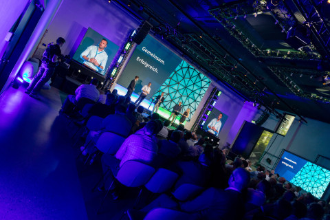 DEQSTER Lifestyle Product Videos